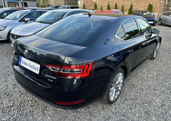 Skoda Superb cena 102200 przebieg: 235000, rok produkcji 2019 z Krzepice małe 781